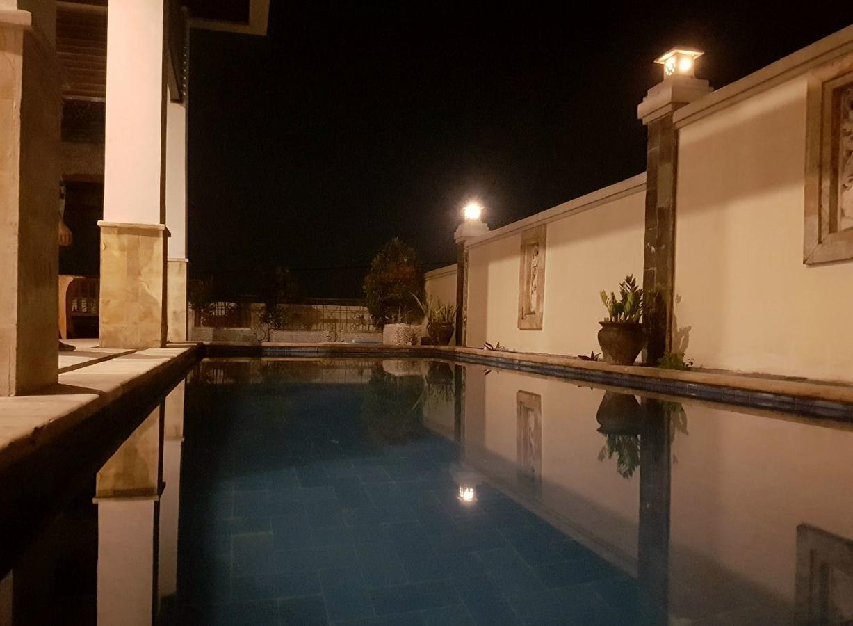 Sunrise Backpacker Vandrarhem Nusa Dua  Exteriör bild