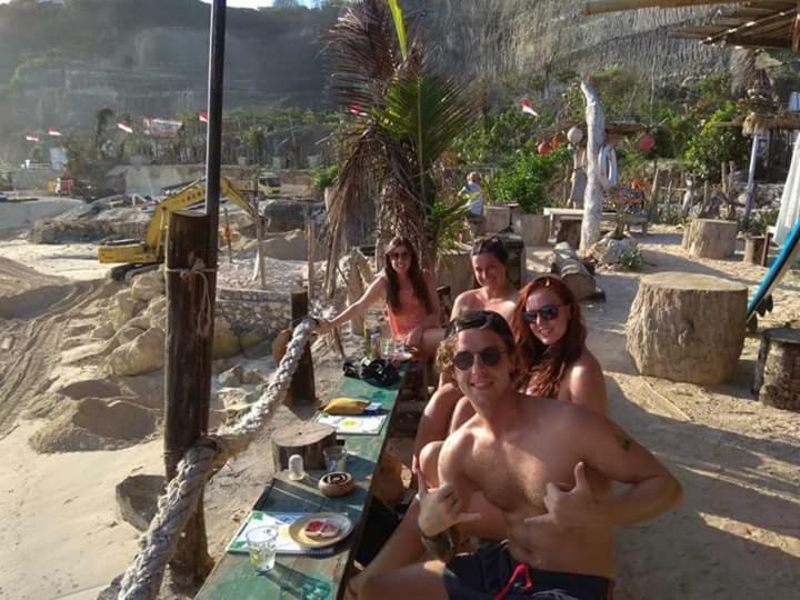 Sunrise Backpacker Vandrarhem Nusa Dua  Exteriör bild